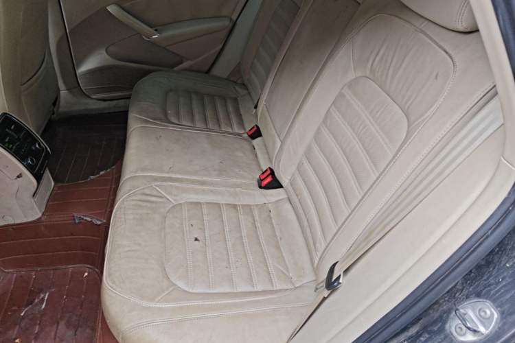 Used Volkswagen Passat 2014 1.8TSI DSG Prestige Edition Left Rear Seat