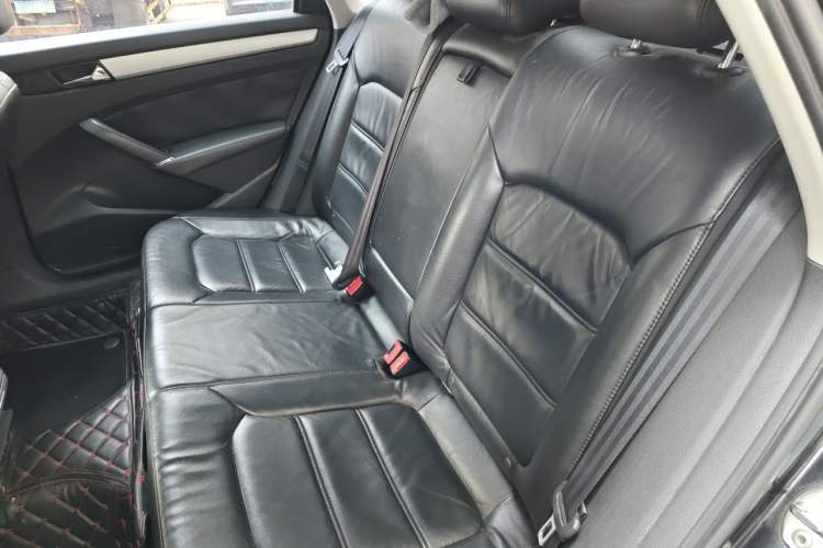 Used Volkswagen Passat 2014 1.8TSI DSG Prestige Edition Left Rear Seat