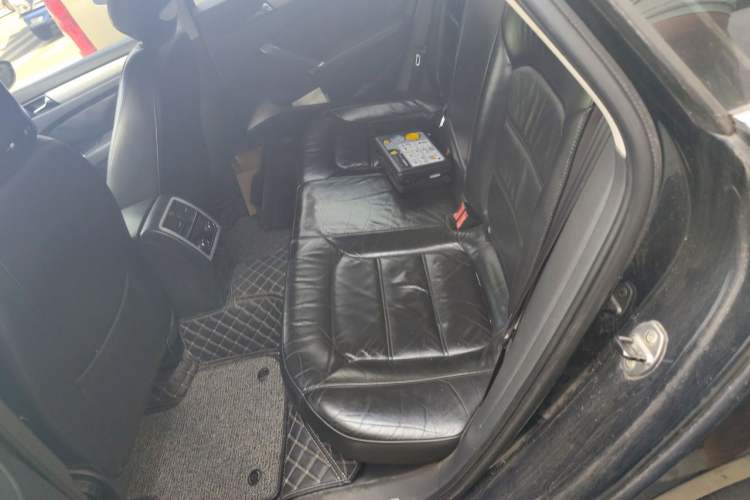 Used Volkswagen Passat 2014 1.8TSI DSG Prestige Edition Left Rear Seat