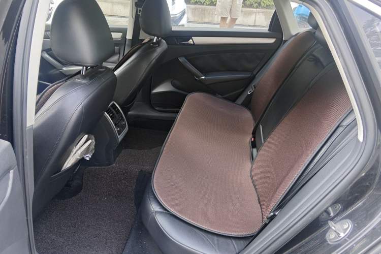 Used Volkswagen Passat 2014 1.8TSI DSG Prestige Edition Left Rear Seat