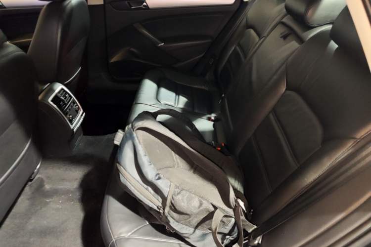Used Volkswagen Passat 2014 1.8TSI DSG Prestige Edition Left Rear Seat
