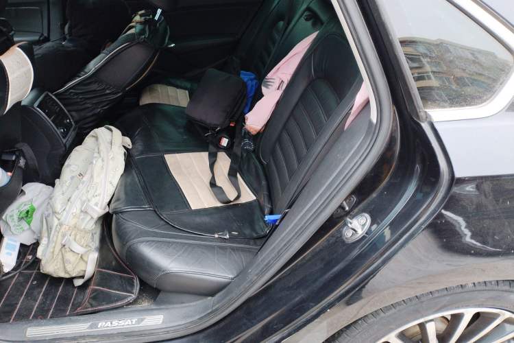 Used Volkswagen Passat 2014 1.8TSI DSG Prestige Edition Left Rear Seat