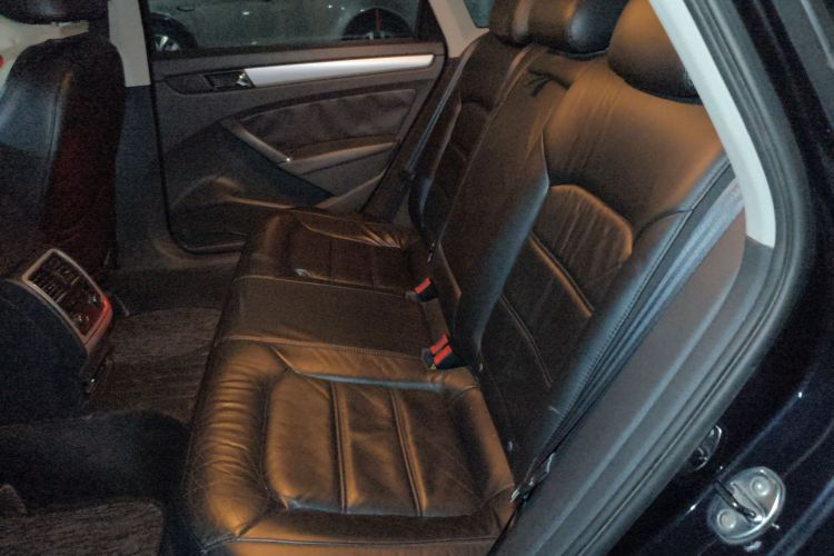 Used Volkswagen Passat 2014 1.8TSI DSG Prestige Edition Left Rear Seat