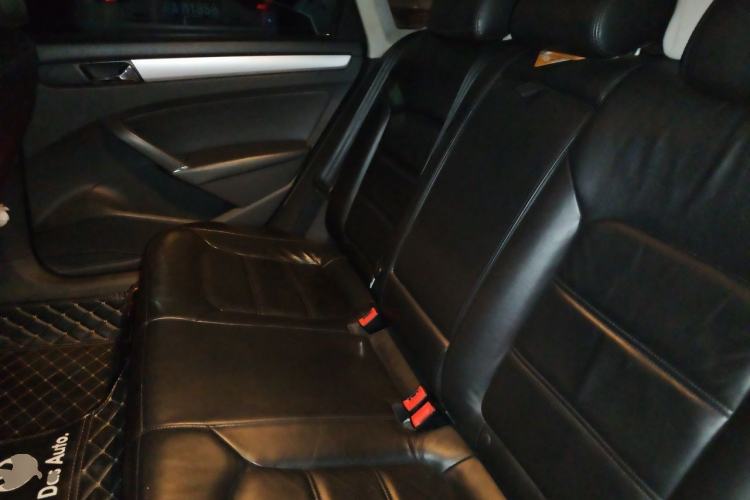 Used Volkswagen Passat 2014 1.8TSI DSG Prestige Navigation Edition Left Rear Seat