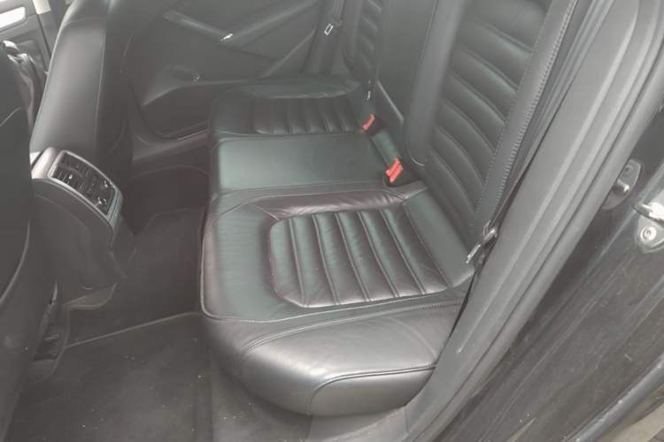 Used Volkswagen Passat 2014 1.8TSI DSG Prestige Navigation Edition Left Rear Seat