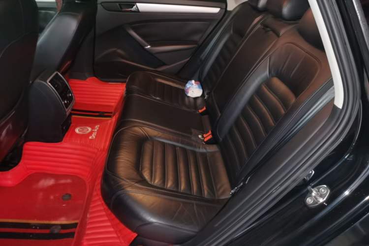 Used Volkswagen Passat 2014 1.8TSI DSG Prestige Edition Left Rear Seat