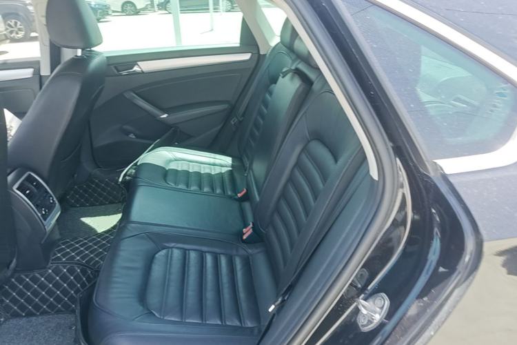 Used Volkswagen Passat 2014 1.8TSI DSG Prestige Navigation Edition Left Rear Seat