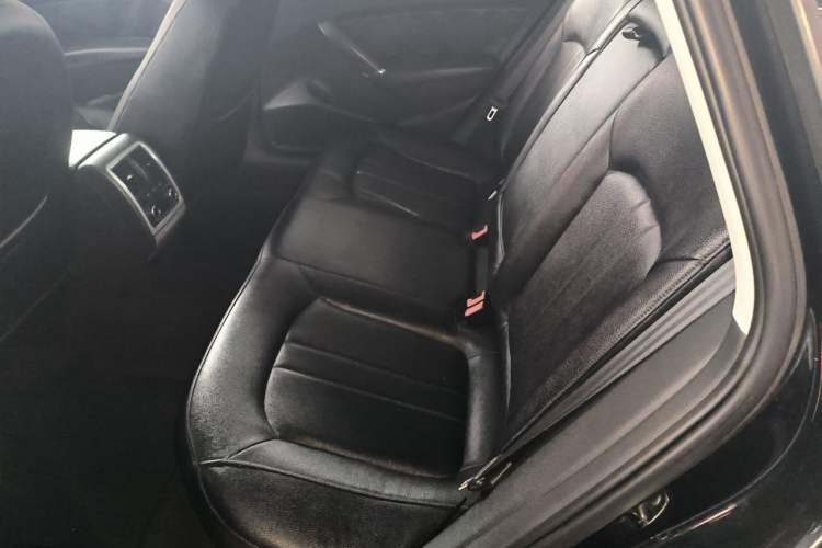 Used Volkswagen Passat 2014 1.8TSI DSG Prestige Edition Left Rear Seat