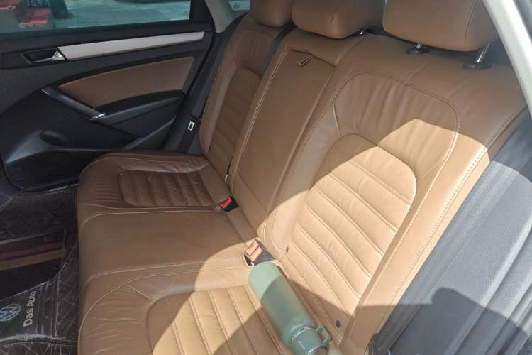 Used Volkswagen Passat 2014 1.8TSI DSG Prestige Edition Left Rear Seat