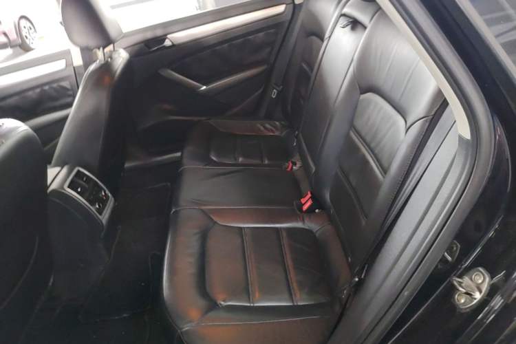 Used Volkswagen Passat 2014 1.4TSI Manual Prestige Edition Left Rear Seat