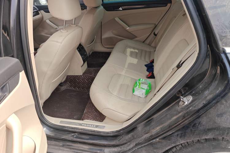 Used Volkswagen Passat 2014 1.8TSI DSG Prestige Edition Left Rear Seat