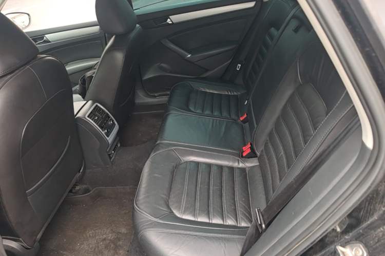 Used Volkswagen Passat 2014 1.8TSI DSG Prestige Edition Left Rear Seat