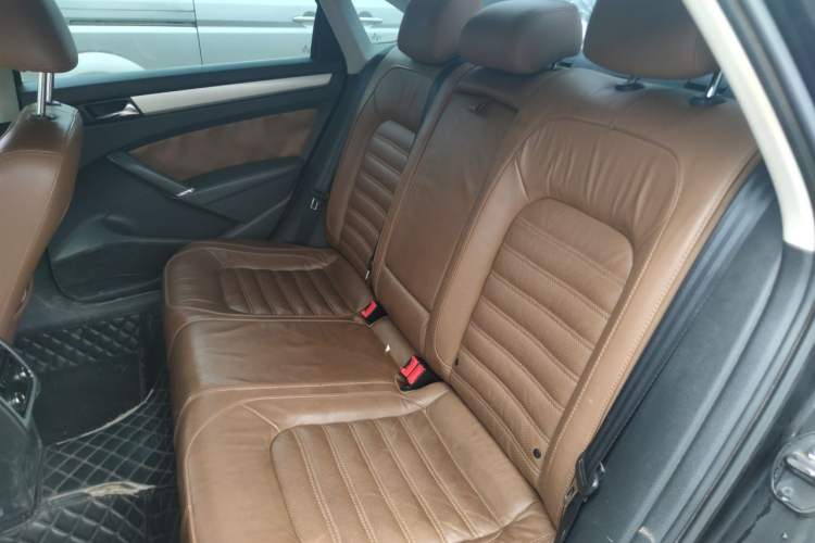 Used Volkswagen Passat 2014 1.8TSI DSG Prestige Edition Left Rear Seat