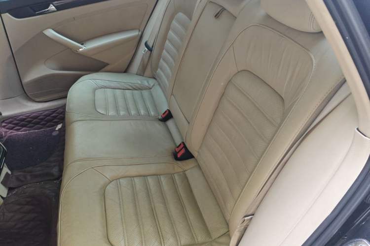 Used Volkswagen Passat 2014 1.8TSI DSG Prestige Edition Left Rear Seat
