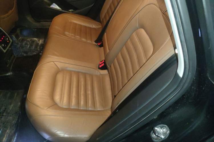Used Volkswagen Passat 2014 1.8TSI DSG Prestige Edition Left Rear Seat