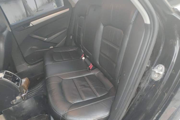 Used Volkswagen Passat 2014 1.8TSI DSG Prestige Edition Left Rear Seat