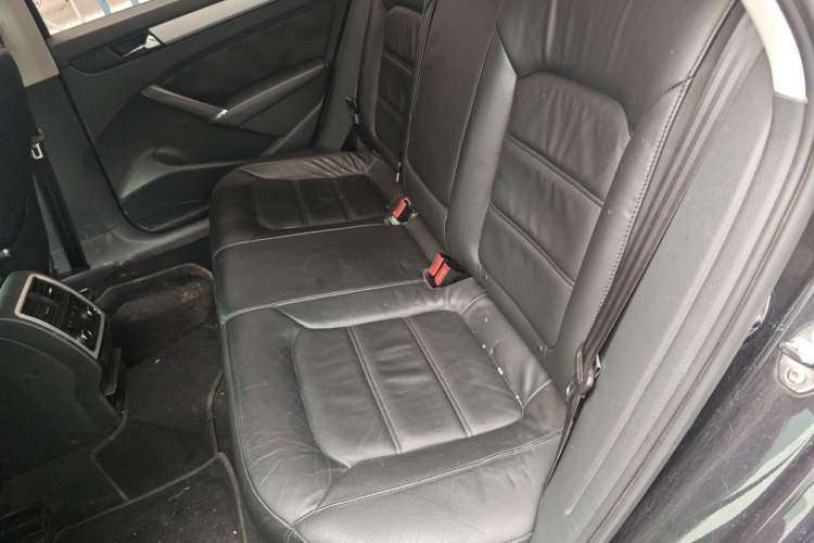 Used Volkswagen Passat 2014 1.8TSI DSG Prestige Edition Left Rear Seat