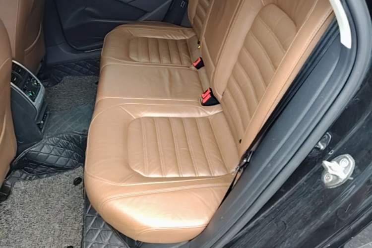 Used Volkswagen Passat 2014 1.8TSI DSG Prestige Edition Left Rear Seat