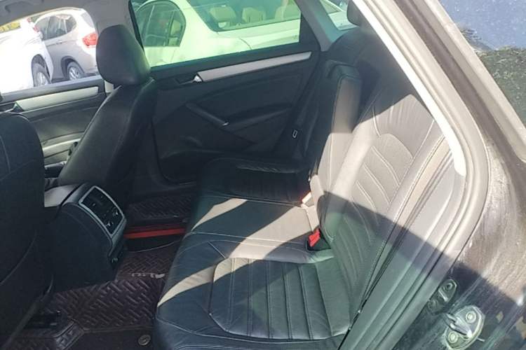 Used Volkswagen Passat 2014 1.8TSI DSG Prestige Edition Left Rear Seat