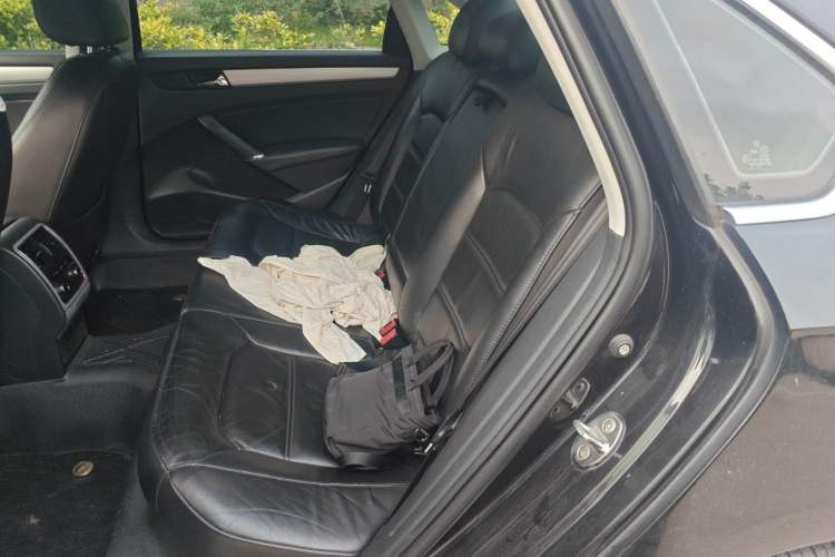 Used Volkswagen Passat 2014 1.8TSI DSG Prestige Edition Left Rear Seat