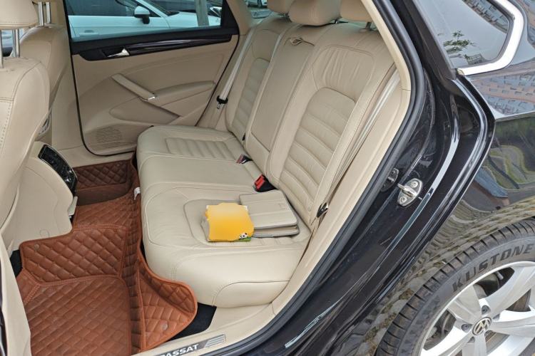 Used Volkswagen Passat 2014 1.8TSI DSG Prestige Edition Left Rear Seat