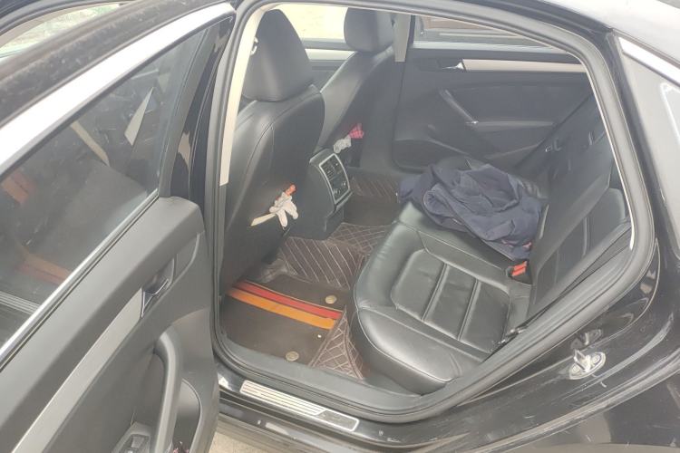 Used Volkswagen Passat 2014 1.8TSI DSG Prestige Edition Left Rear Seat