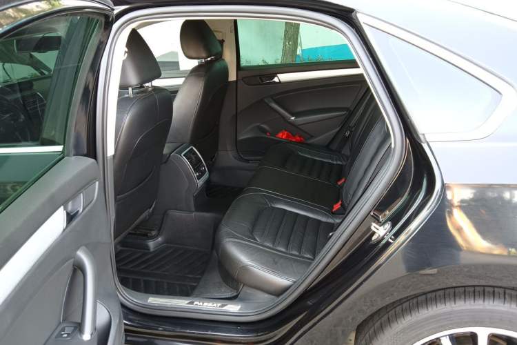 Used Volkswagen Passat 2014 2.0 TSI DSG Prestige Edition Left Rear Seat