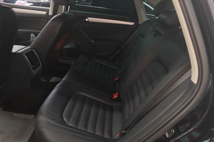 Used Volkswagen Passat 2014 1.8TSI DSG Prestige Edition Left Rear Seat