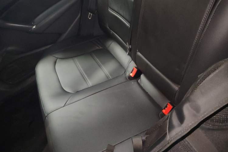 Used Volkswagen Passat 2014 1.8TSI DSG Prestige Edition Left Rear Seat