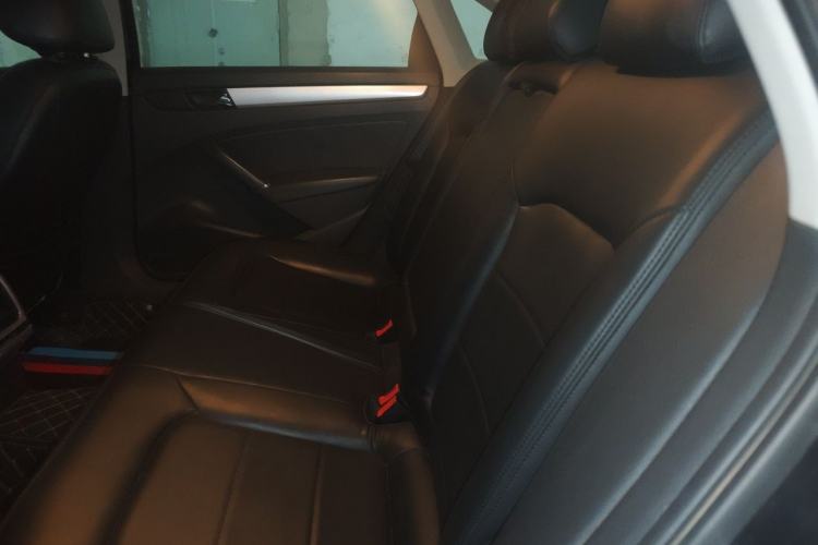 Used Volkswagen Passat 2014 1.8TSI DSG Prestige Edition Left Rear Seat