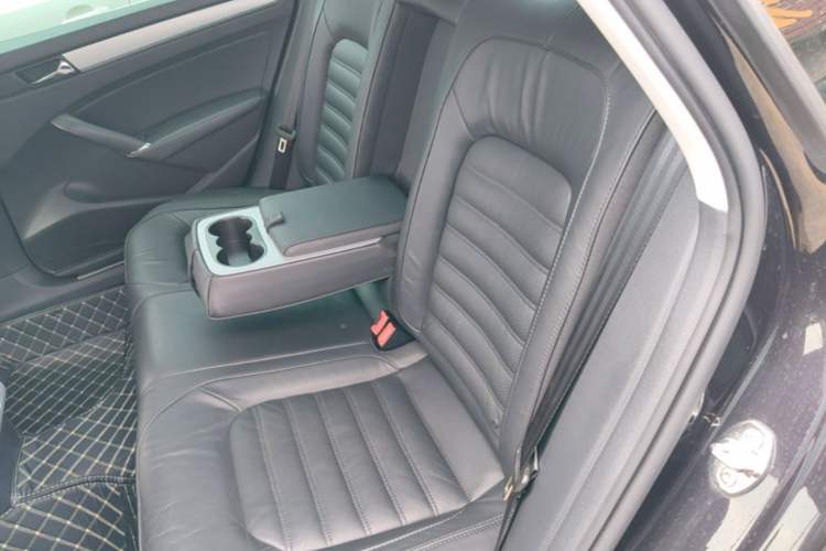 Used Volkswagen Passat 2014 1.8TSI DSG Prestige Edition Left Rear Seat