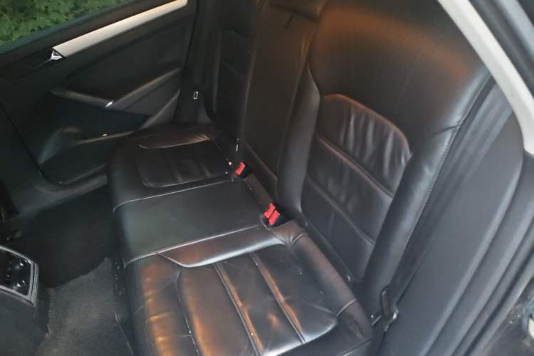 Used Volkswagen Passat 2014 1.8TSI DSG Prestige Edition Left Rear Seat