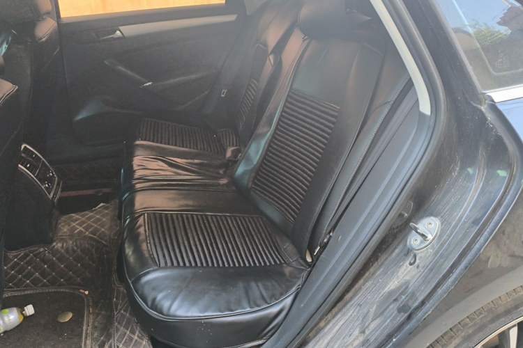 Used Volkswagen Passat 2014 1.8TSI DSG 30th Anniversary Edition Left Rear Seat