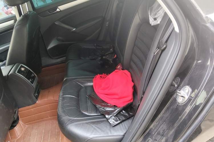 Used Volkswagen Passat 2014 1.8TSI DSG Prestige Edition Left Rear Seat