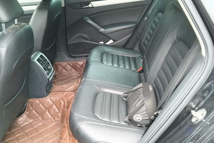 Used Volkswagen Passat 2014 1.8TSI DSG Prestige Edition Left Rear Seat