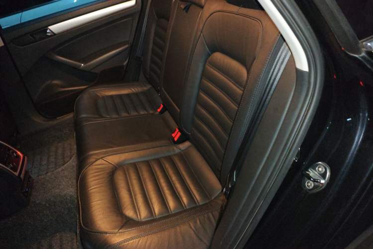 Used Volkswagen Passat 2014 1.8TSI DSG Prestige Edition Left Rear Seat