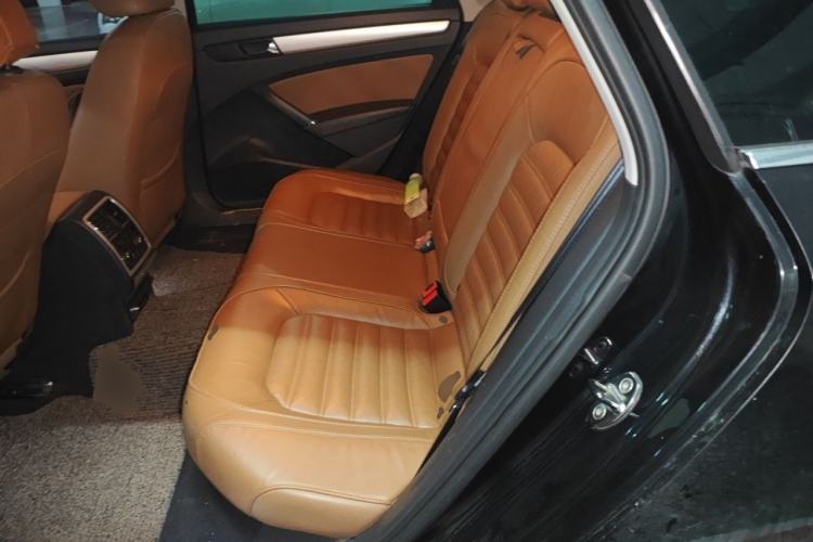 Used Volkswagen Passat 2014 1.8TSI DSG Prestige Edition Left Rear Seat