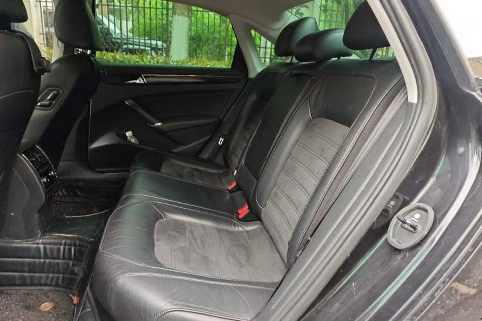 Used Volkswagen Passat 2014 1.8TSI DSG Prestige Navigation Edition Left Rear Seat