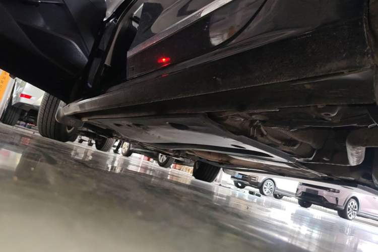 Used Volkswagen Passat 2014 1.4TSI Manual Prestige Edition Left Side Sill