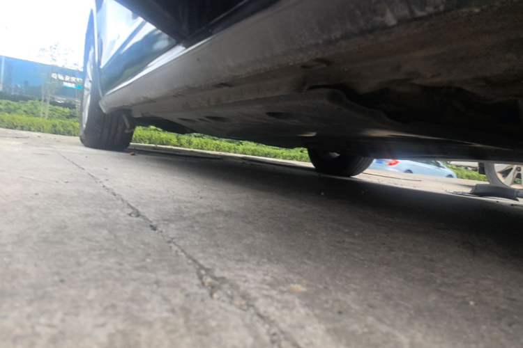 Used Volkswagen Passat 2014 1.8TSI DSG Prestige Navigation Edition Left Side Sill
