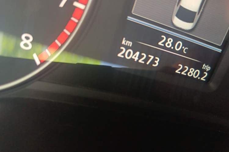 Used Volkswagen Passat 2014 2.0 TSI DSG Prestige Edition Odometer Close Up