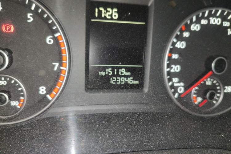 Used Volkswagen Passat 2014 1.8TSI Automatic Prestige Edition Odometer Close Up