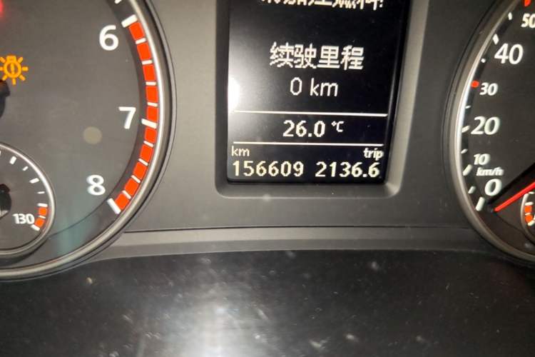 Used Volkswagen Passat 2014 1.8TSI DSG Prestige Edition Odometer Close Up