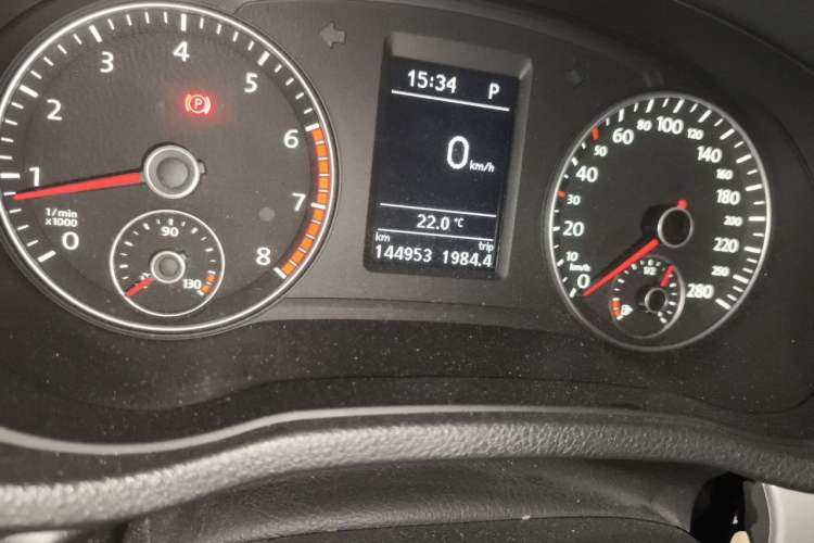 Used Volkswagen Passat 2014 1.8TSI DSG Prestige Edition Odometer Close Up