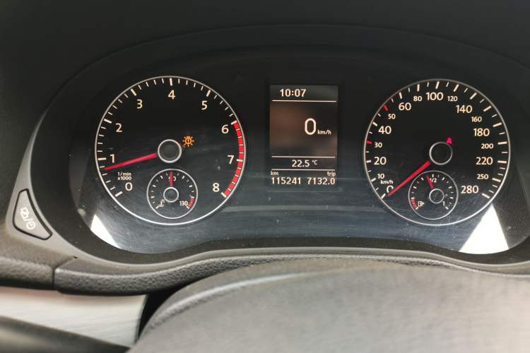 Used Volkswagen Passat 2014 1.4TSI Manual Prestige Edition Odometer Close Up