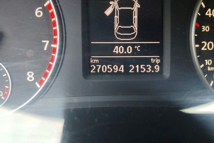 Used Volkswagen Passat 2014 1.8TSI DSG Prestige Edition Odometer Close Up
