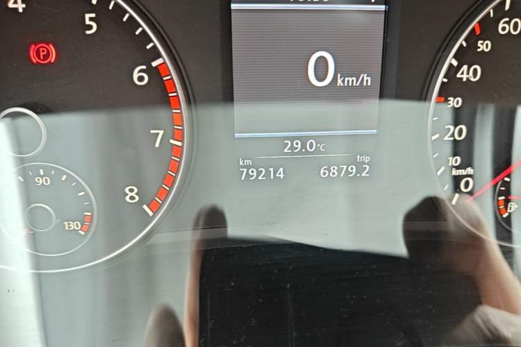Used Volkswagen Passat 2014 2.0 TSI DSG Prestige Edition Odometer Close Up