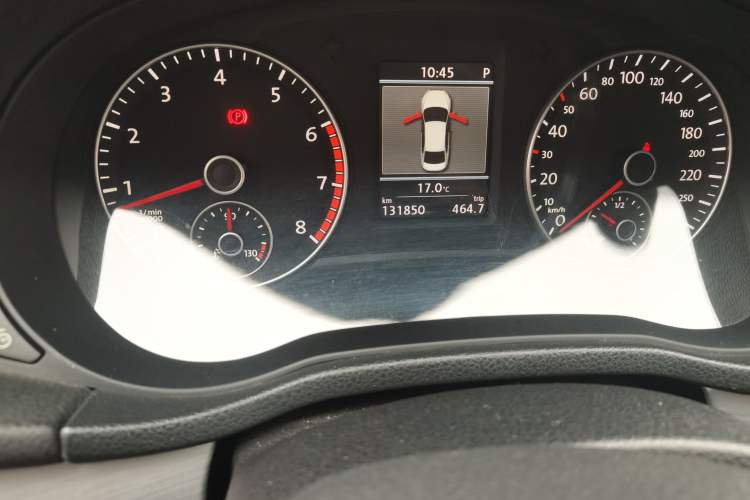 Used Volkswagen Passat 2014 1.8TSI DSG Prestige Edition Odometer Close Up
