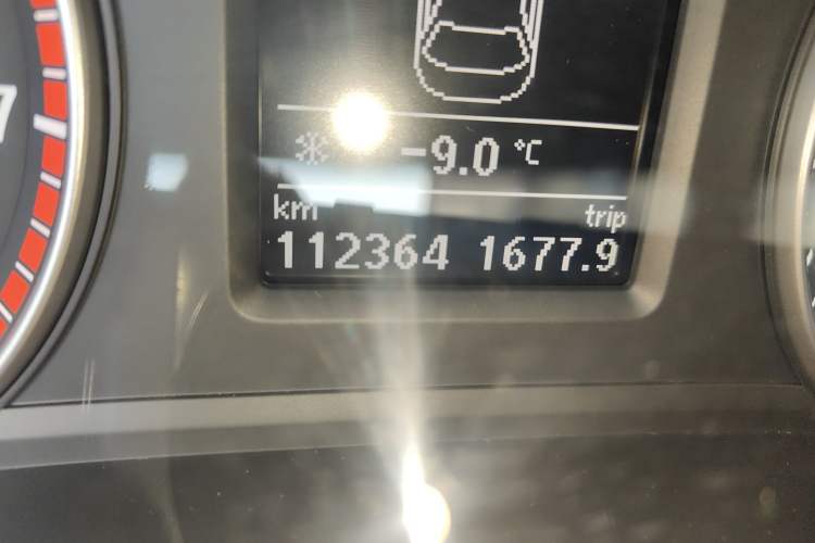 Used Volkswagen Passat 2014 1.8TSI DSG Prestige Edition Odometer Close Up