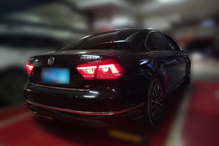 Used Volkswagen Passat 2014 1.8TSI DSG Prestige Navigation Edition Rear Right 45 Deg